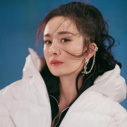 (发际线为什么会向后移)为什么发际线还在？研究表明发际线的象征意义和如何延缓退行