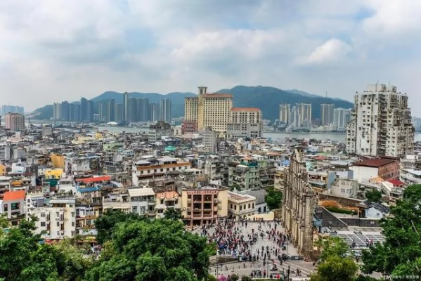 澳门天天开彩大全免费图片2018|探索城市隐秘角落的魅力_探险版Eleme.3.972